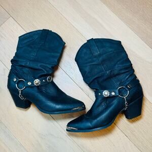 Dingo Olivia Black Leather Slouch Cowboy Western Chain Boots – Women’s Size 6.5